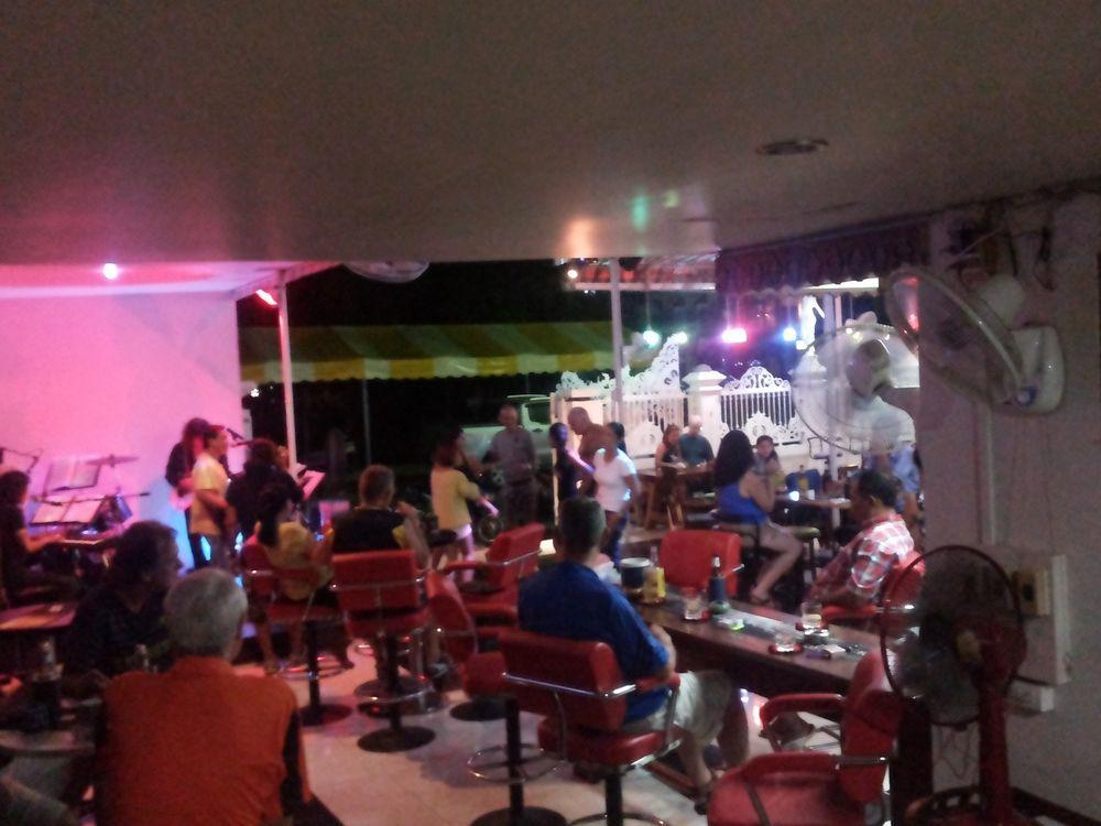 Chaam Guesthouse Cha-Am Bagian luar foto