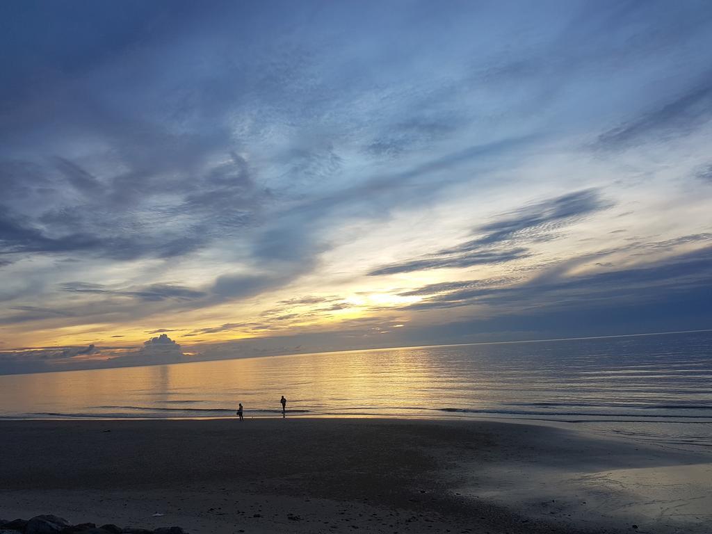 Chaam Guesthouse Cha-Am Bagian luar foto