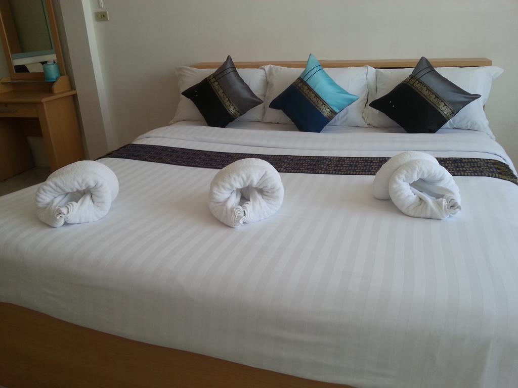 Chaam Guesthouse Cha-Am Bagian luar foto