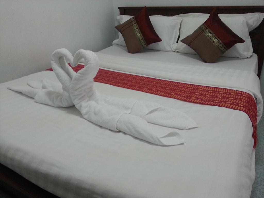 Chaam Guesthouse Cha-Am Bagian luar foto