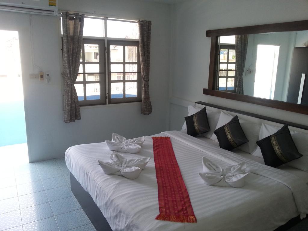Chaam Guesthouse Cha-Am Bagian luar foto