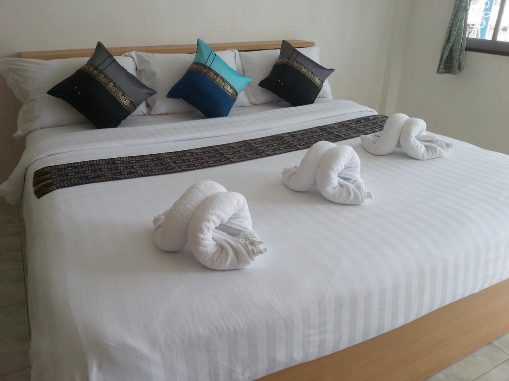 Chaam Guesthouse Cha-Am Bagian luar foto