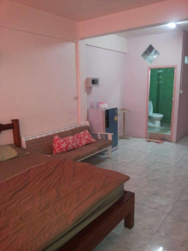 Chaam Guesthouse Cha-Am Bagian luar foto