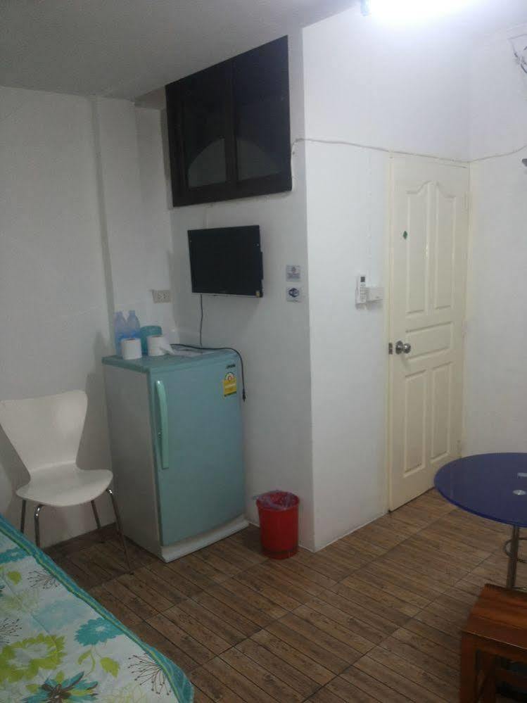 Chaam Guesthouse Cha-Am Bagian luar foto