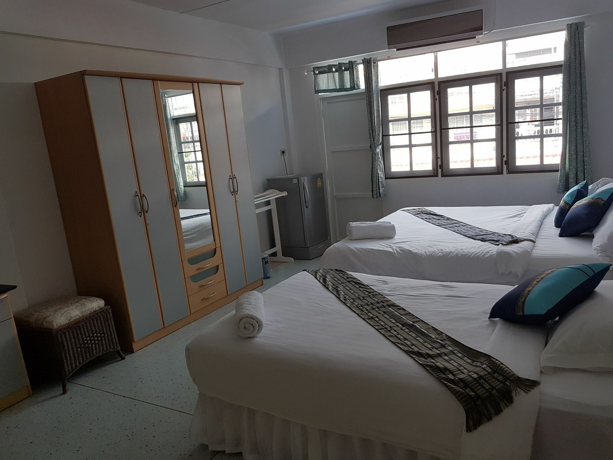 Chaam Guesthouse Cha-Am Bagian luar foto