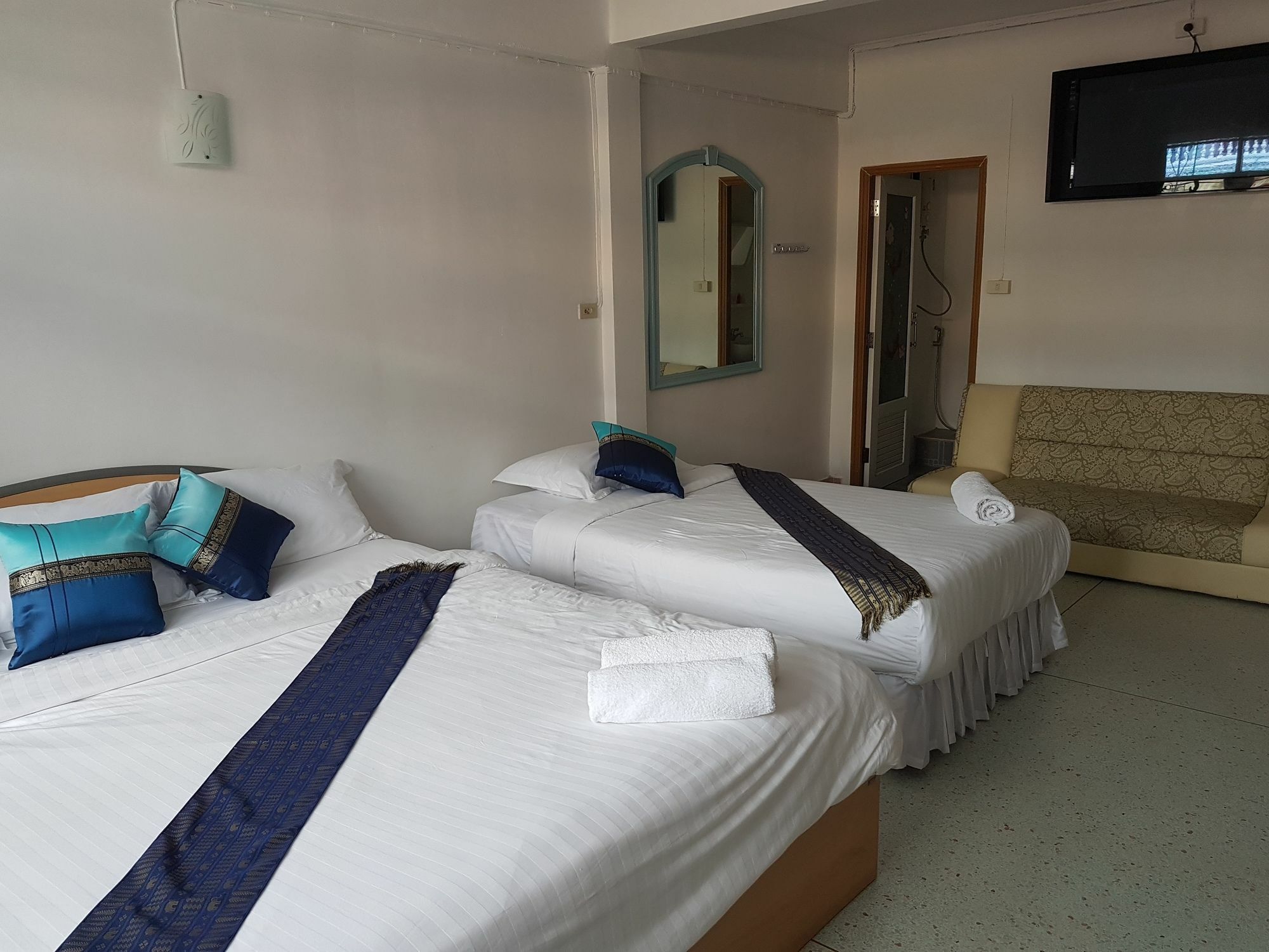 Chaam Guesthouse Cha-Am Bagian luar foto