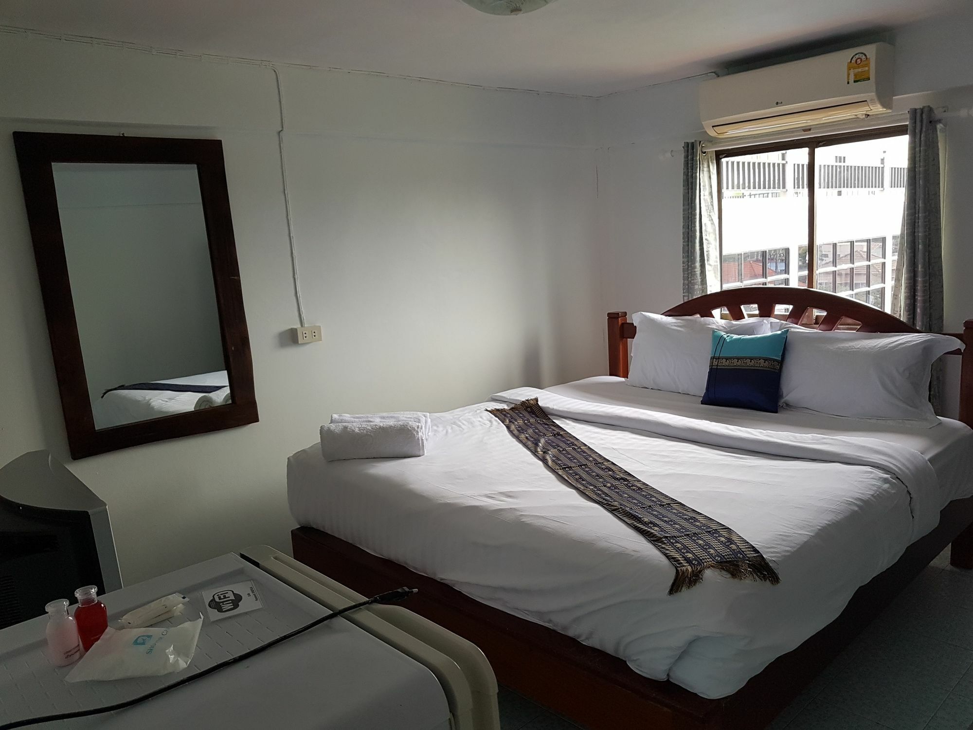 Chaam Guesthouse Cha-Am Bagian luar foto