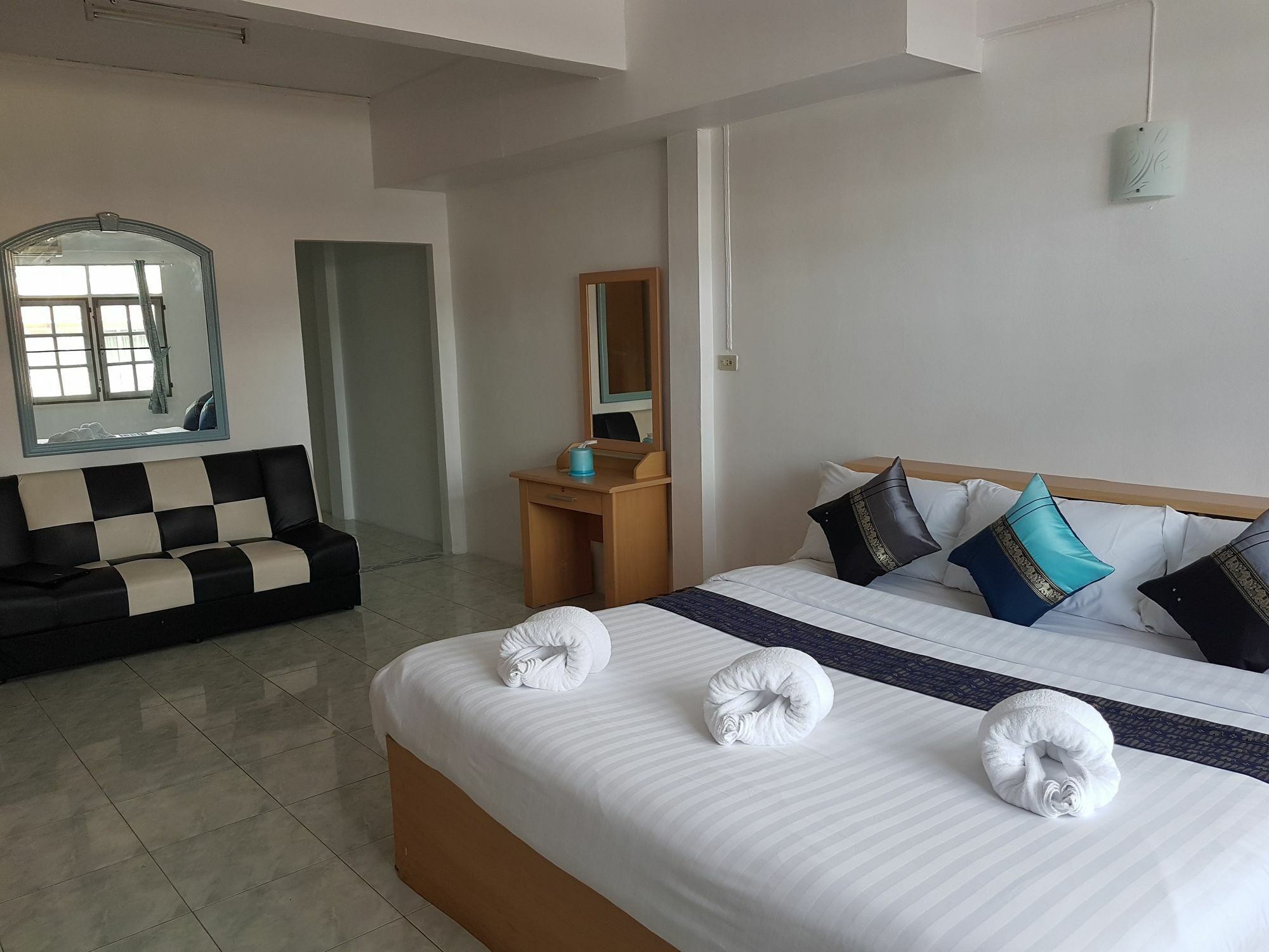 Chaam Guesthouse Cha-Am Bagian luar foto