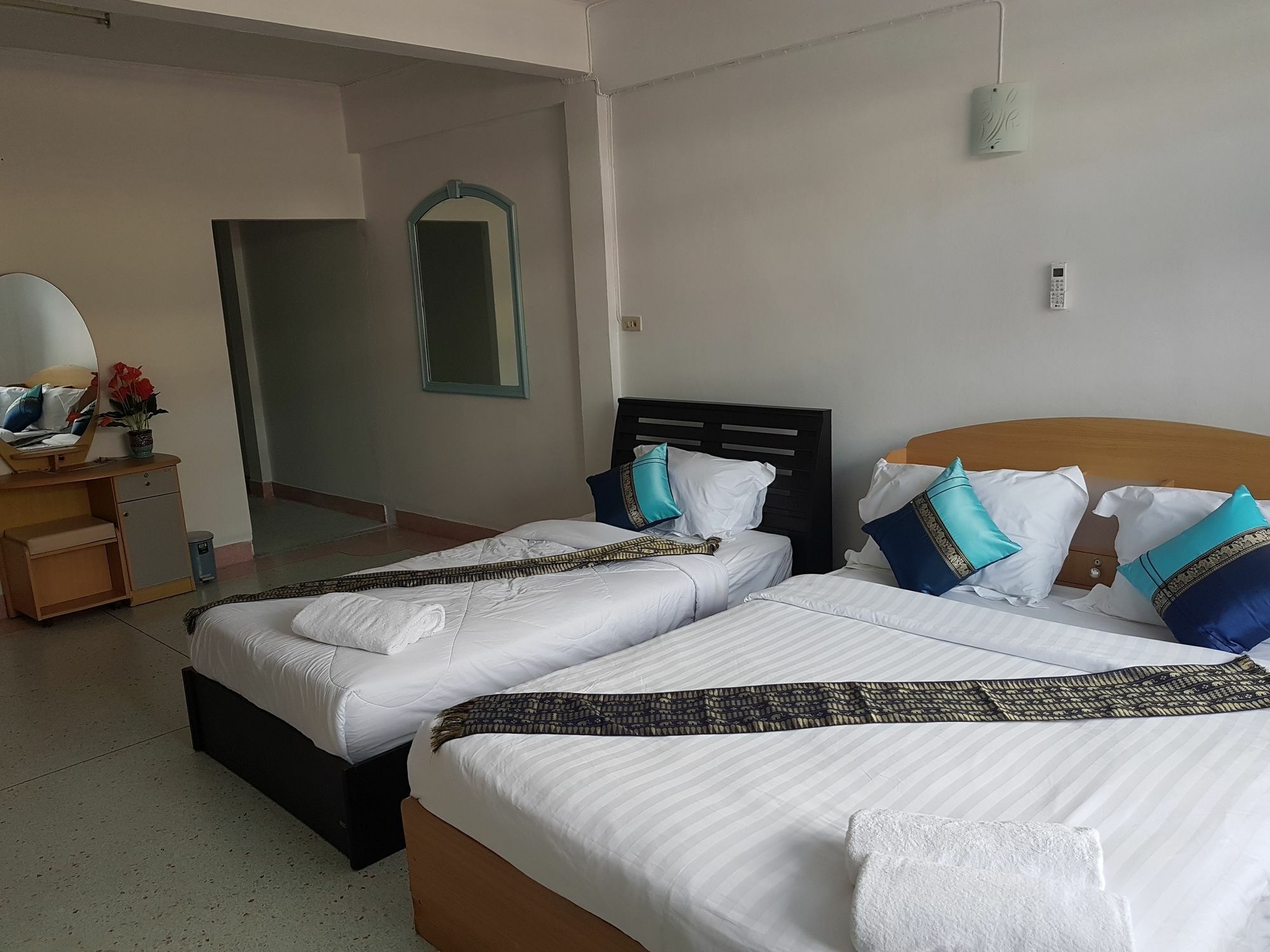 Chaam Guesthouse Cha-Am Bagian luar foto